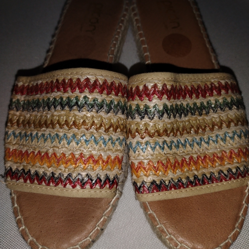 Picon Handmade in Spain embroidered espadrille sandals Size 6.5